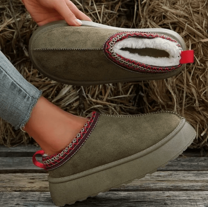 Amelia Cozy Suède Slippers