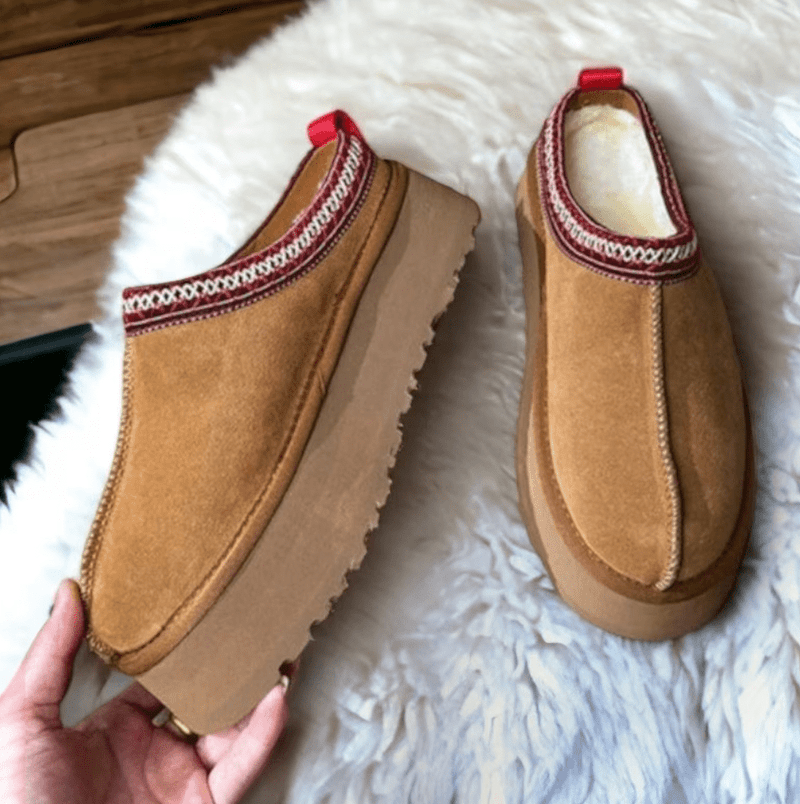 Amelia Cozy Suède Slippers