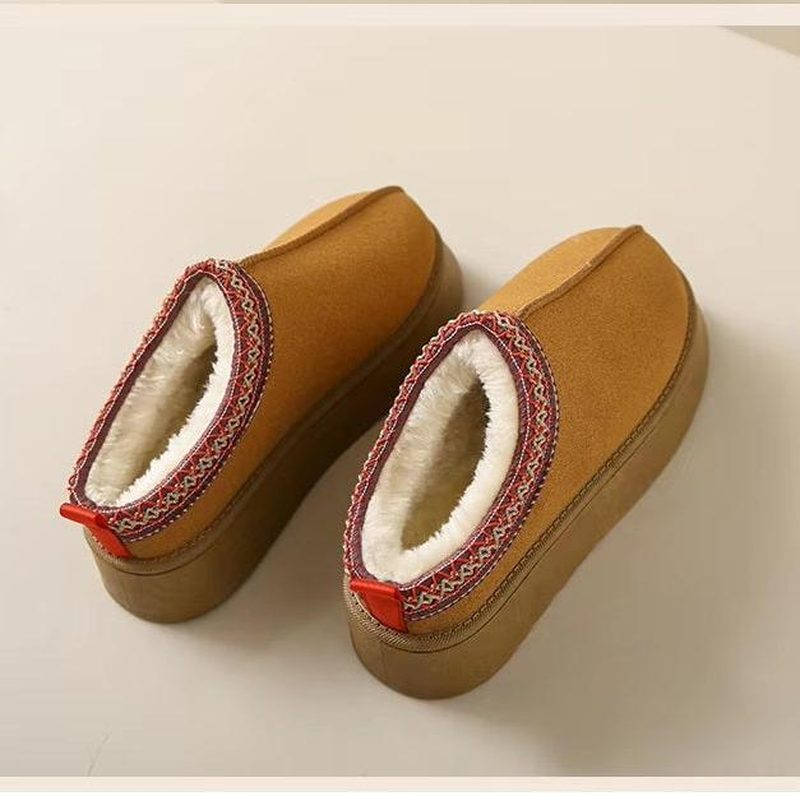 Amelia Cozy Suède Slippers